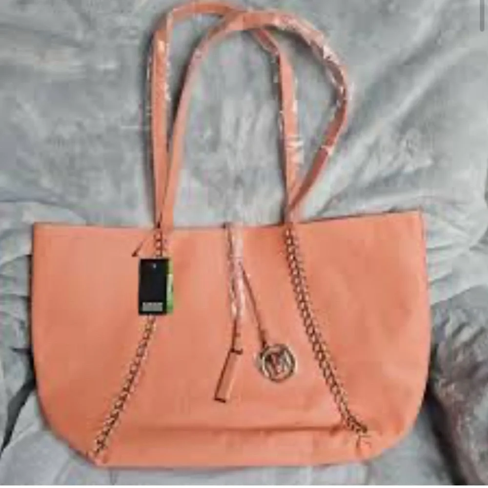 Badgely Mischka tote with Chain Detail and Tassel - Picture 2 of 6